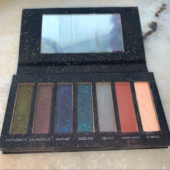 Younique Moodstruck Anniversary Edition Shadow Palette - Picture 1 of 6